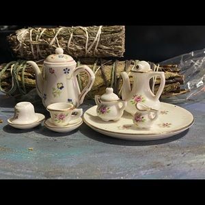 Lefton miniature pink pansies tea set